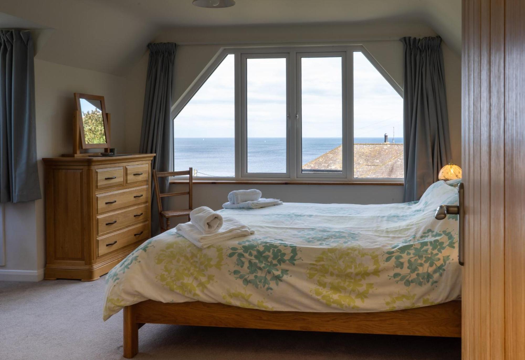 Spinnaker Cadgwith Holiday Home Экстерьер фото